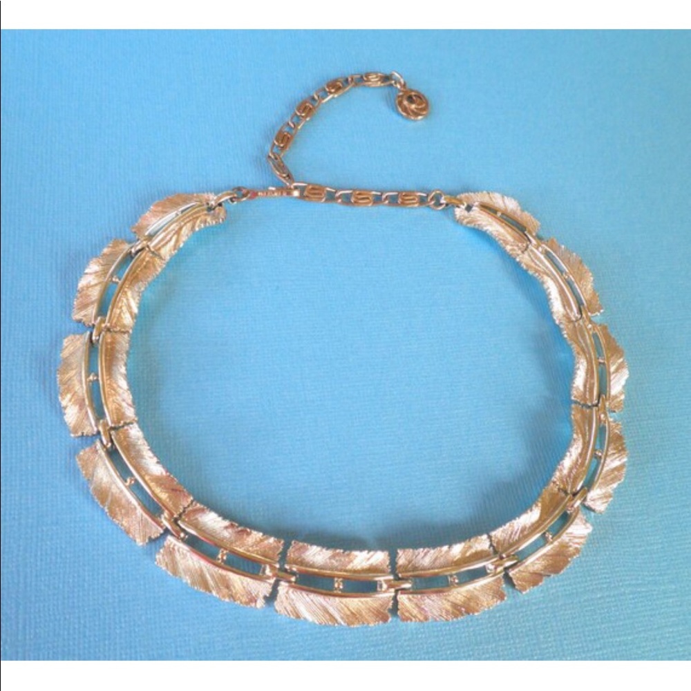 Vintage LISNER Gold Tone Choker Necklace, Lisner Costume Jewelry